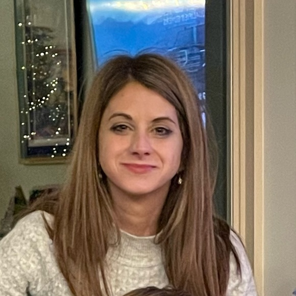 Meet your Posher, Meredith - Picture 2 of 3